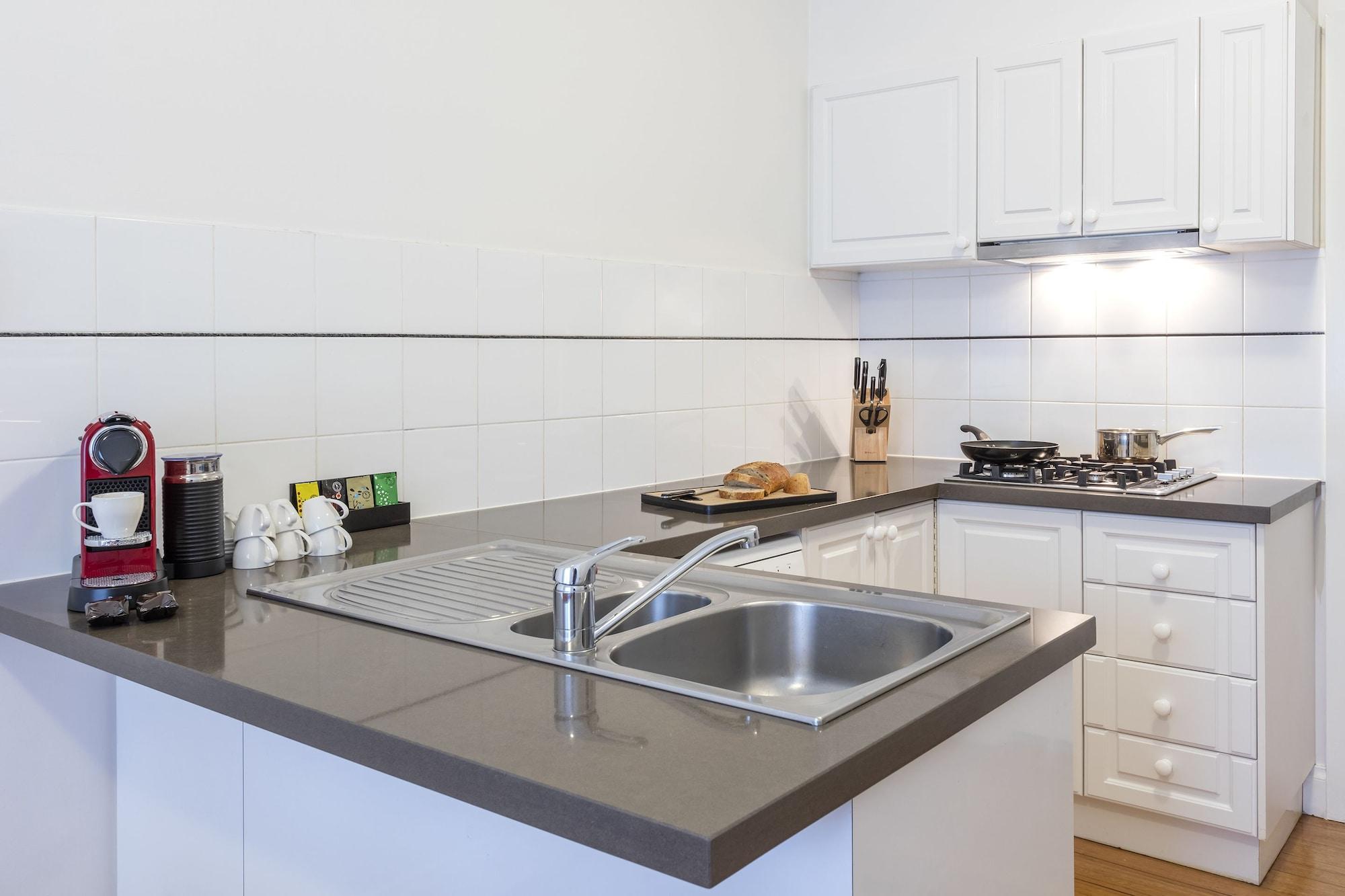 Kimberley Gardens Hotel, Serviced Apartments And Serviced Villas Melbourne Bagian luar foto