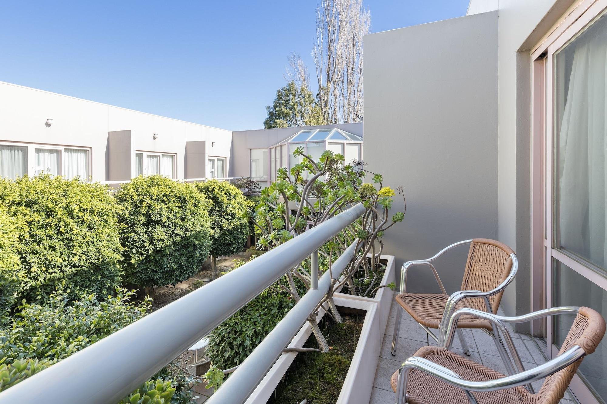 Kimberley Gardens Hotel, Serviced Apartments And Serviced Villas Melbourne Bagian luar foto