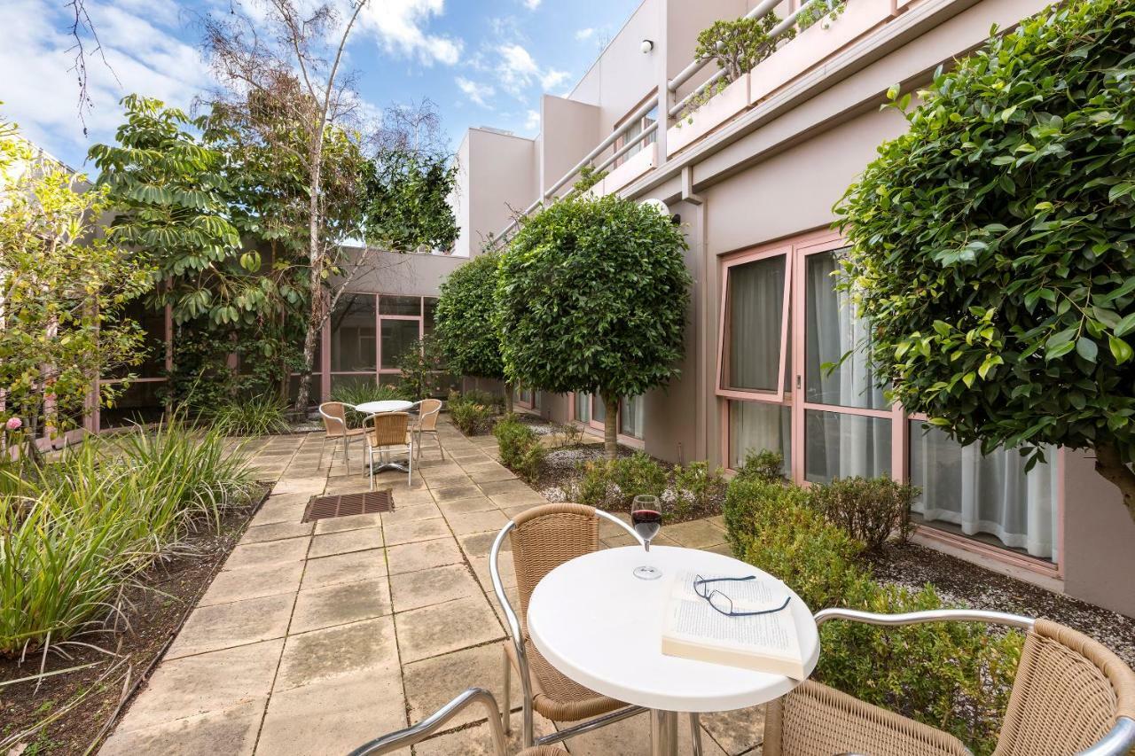 Kimberley Gardens Hotel, Serviced Apartments And Serviced Villas Melbourne Bagian luar foto