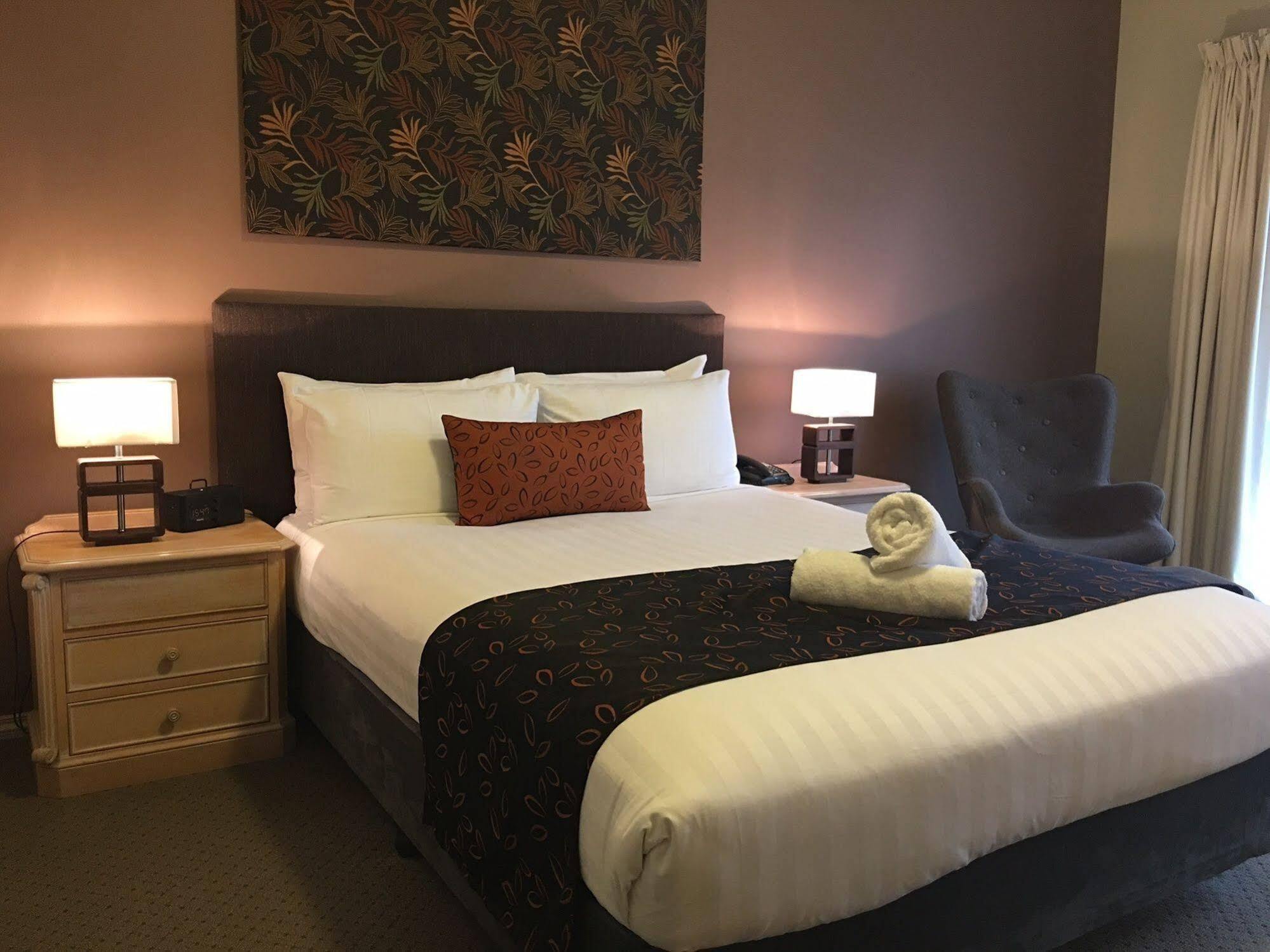 Kimberley Gardens Hotel, Serviced Apartments And Serviced Villas Melbourne Bagian luar foto
